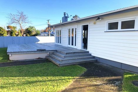 Photo of property in 1 Viola Place, Papakura, 2110