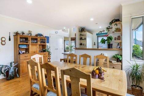 Photo of property in 22 Lakeridge Close, Rangatira Park, Taupo, 3330