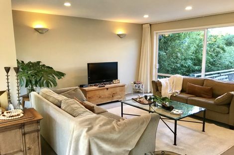 Photo of property in 36 Peter Terrace, Castor Bay, Auckland, 0620