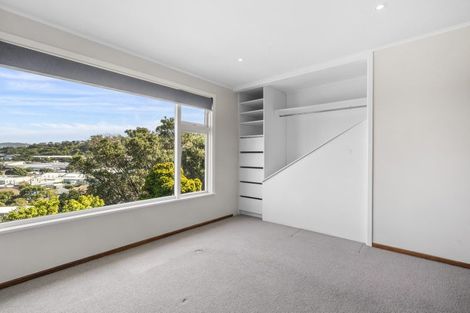 Photo of property in 10 Greenview Way, Miramar, Wellington, 6022