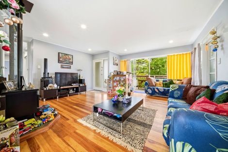 Photo of property in 112 Eskdale Road, Birkdale, Auckland, 0626