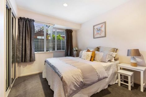 Photo of property in 10 Kerlin Crescent, West Harbour, Auckland, 0618