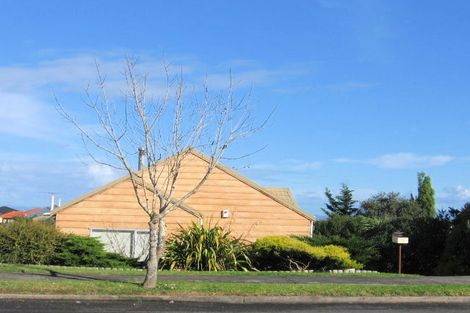 Photo of property in 33 Ransom Smyth Drive, Goodwood Heights, Auckland, 2105