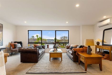 Photo of property in 12b Bluefin Way, West Harbour, Auckland, 0618