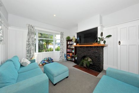 Photo of property in 74 Grafton Street, Waltham, Christchurch, 8011