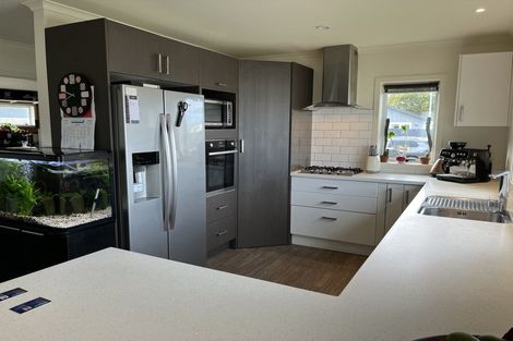 Photo of property in 10 Wescombe Grove, Feilding, 4702