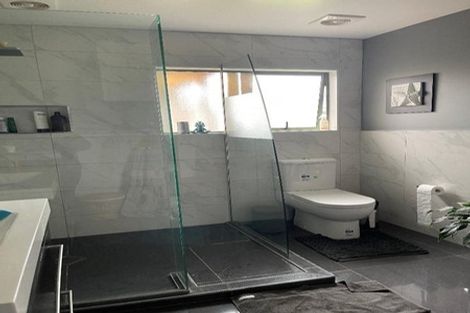 Photo of property in 16 Waharua Place, Tawhero, Whanganui, 4501