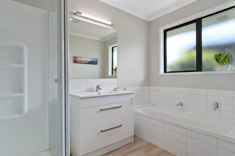 Photo of property in 26 Cupples Street, Papamoa Beach, Papamoa, 3118