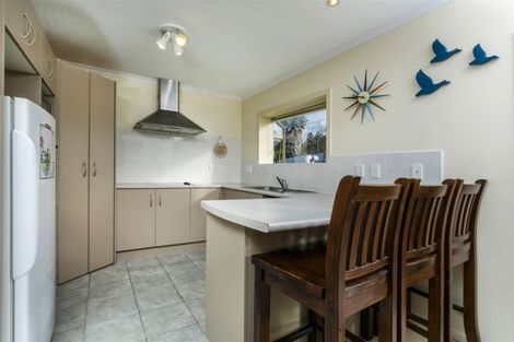 Photo of property in 1 Burton's Drive, Swanson, Auckland, 0614