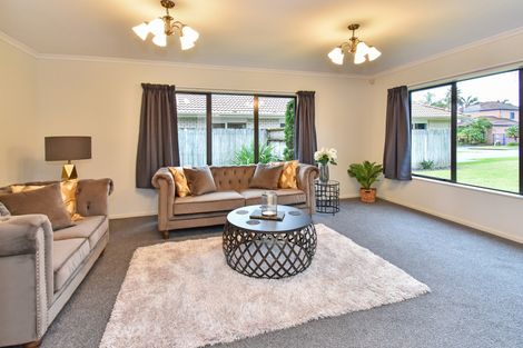 Photo of property in 7 Crannich Place, Wattle Downs, Auckland, 2103