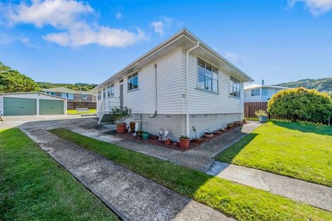 Photo of property in 32 Rangituhi Crescent, Takapuwahia, Porirua, 5022