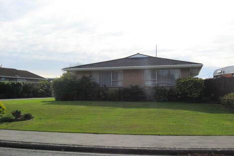 Photo of property in 22 Bucknell Street, Sockburn, Christchurch, 8042