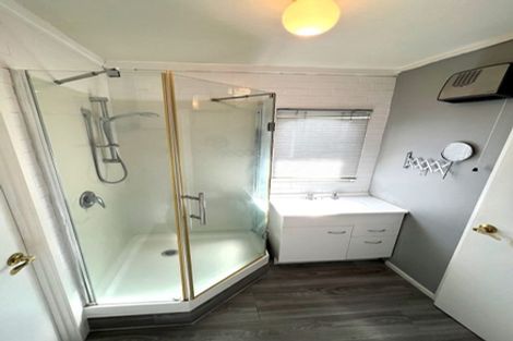 Photo of property in 9/1 Glen Road, Browns Bay, Auckland, 0630