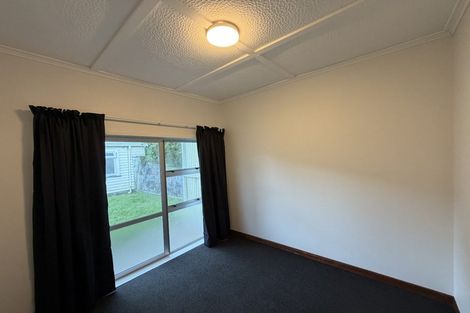 Photo of property in 113 Mangorei Road, Merrilands, New Plymouth, 4312