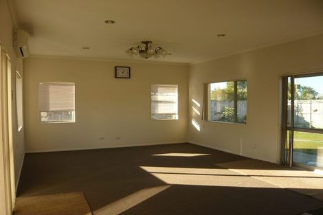 Photo of property in 16 Wessex Place, Rototuna North, Hamilton, 3210