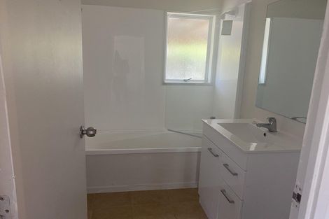 Photo of property in 28 Trimdon Street, Randwick Park, Auckland, 2105