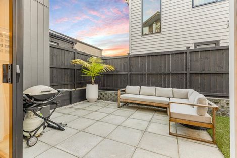 Photo of property in 24a Lumbarda Drive, Kumeu, 0810