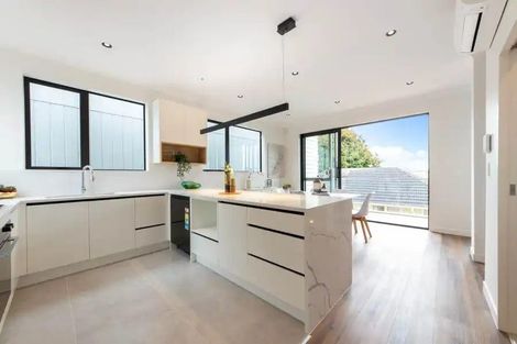 Photo of property in 3/31 Hill Crescent, New Lynn, Auckland, 0600