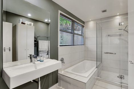 Photo of property in 16 Joan Street, Point Chevalier, Auckland, 1022