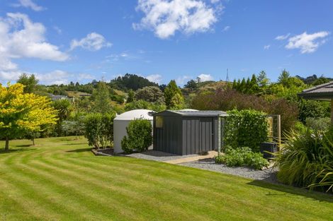Photo of property in 18 Loch Views Road, Acacia Bay, Taupo, 3385