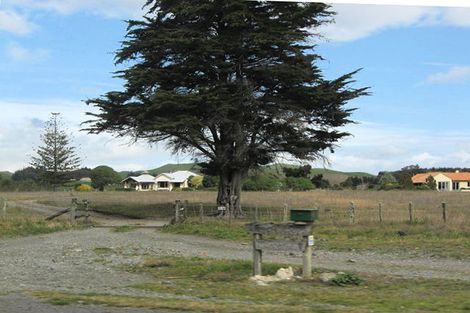 Photo of property in 160 Clifton Road, Te Awanga, 4102