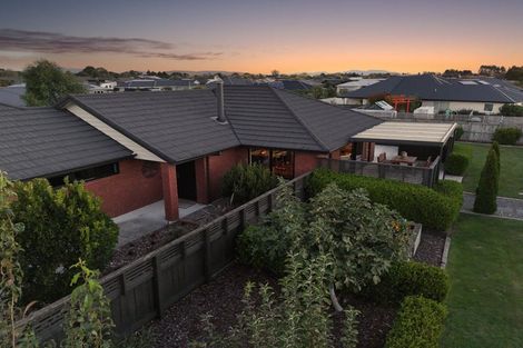 Photo of property in 7 Routhan Way, Carterton, 5713