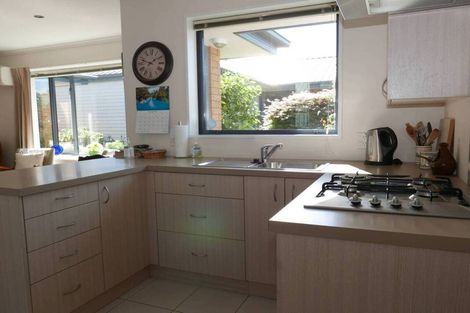 Photo of property in 3/16 Grassmere Street, Papanui, Christchurch, 8052