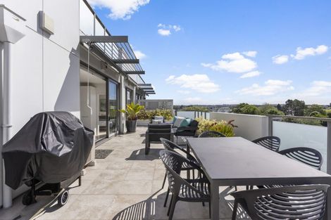 Photo of property in Maison Apartments, 403/16 Huron Street, Takapuna, Auckland, 0622