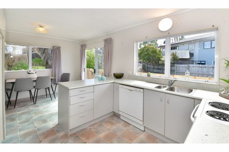 Photo of property in 1/607 Whangaparaoa Road, Stanmore Bay, Whangaparaoa, 0932