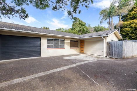 Photo of property in 1/3 Holt Avenue, Torbay, Auckland, 0630