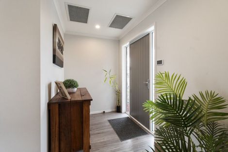Photo of property in 11 Landon Way, Maewa, Feilding, 4702