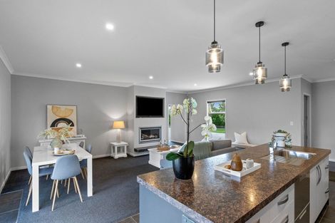 Photo of property in 25 Gladys Place, Levin, 5510