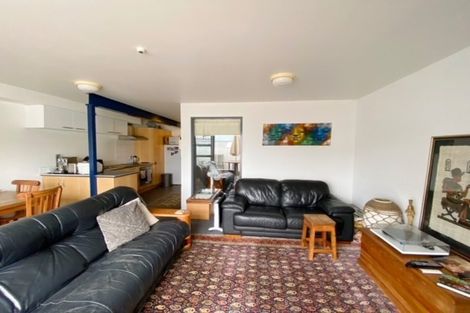 Photo of property in 3/2 Atarangi Road, Greenlane, Auckland, 1051