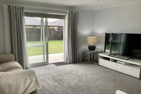 Photo of property in 43 Minerva Crescent, Woodend, 7610