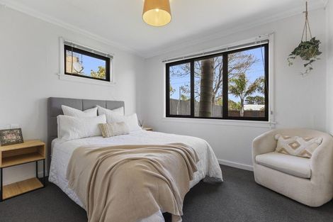 Photo of property in 145 Seaview Road, Westown, New Plymouth, 4310