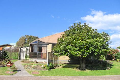 Photo of property in 105 Everitt Crescent, Whangamata, 3620