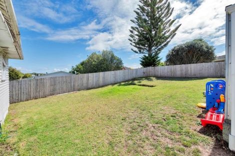 Photo of property in 12 Igloo Place, Red Hill, Papakura, 2110