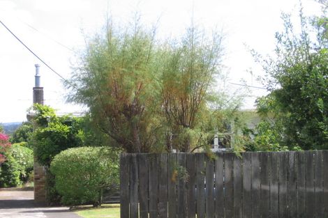 Photo of property in 27 Dakota Avenue, Beach Haven, Auckland, 0626