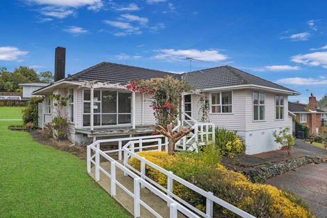 Photo of property in 55 Larne Avenue, Pakuranga Heights, Auckland, 2010