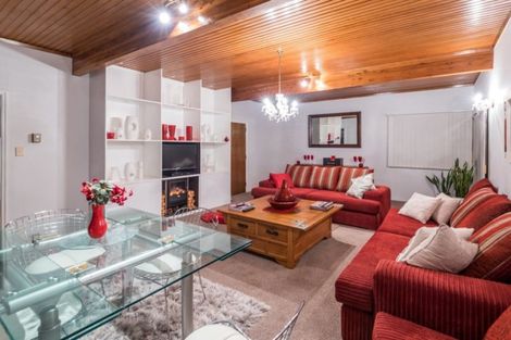 Photo of property in 11 Rangitoto View Road, Cockle Bay, Auckland, 2014