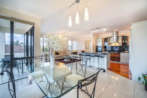 Photo of property in 34a Seaview Road, Castor Bay, Auckland, 0620