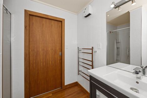 Photo of property in 12a Cobden Crescent, Bluff Hill, Napier, 4110