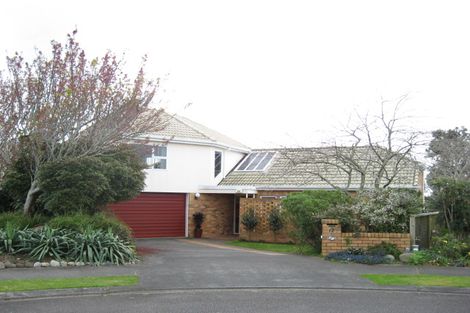 Photo of property in 12 Del Mar Place, Merrilands, New Plymouth, 4312