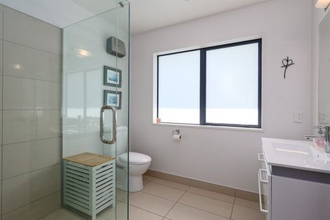 Photo of property in 1 Crown Terrace, Britannia Heights, Nelson, 7010