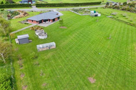 Photo of property in 40 Kristin Place, Manakau, Levin, 5573