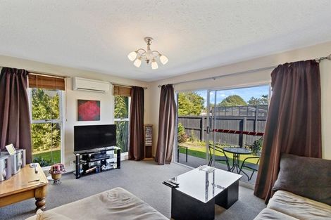 Photo of property in 2/11 Peckham Lane, Woolston, Christchurch, 8062
