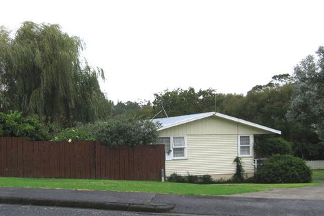 Photo of property in 6 Lucinda Place, Glen Eden, Auckland, 0602
