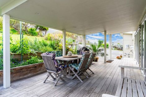 Photo of property in 1888 Whangarei Heads Road, Whangarei Heads, Whangarei, 0174