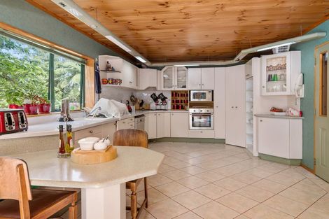 Photo of property in 70 Grand Vue Road, Kawaha Point, Rotorua, 3010