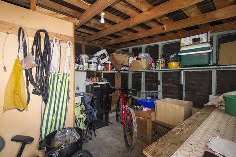 Photo of property in 98 The Parade, Island Bay, Wellington, 6023